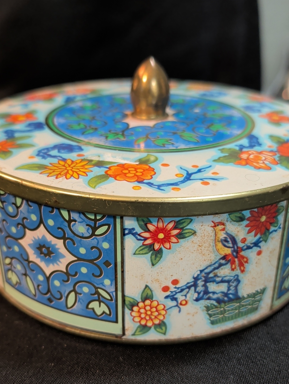 Vintage English Made Decorative Tin Floral Motif By Daher - Picture 10 of 10